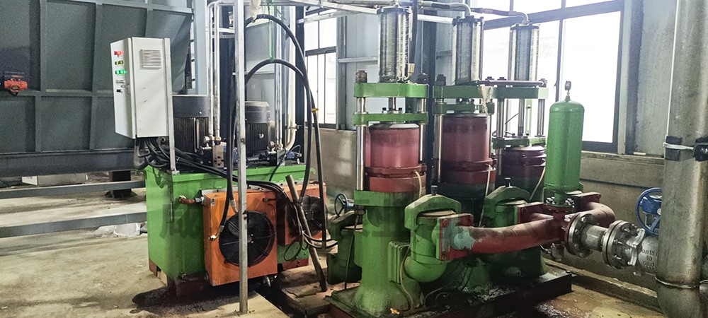 壓濾機柱塞泵三缸泵現(xiàn)場使用圖片5 柱塞泥漿泵三缸泵客戶使用現(xiàn)場